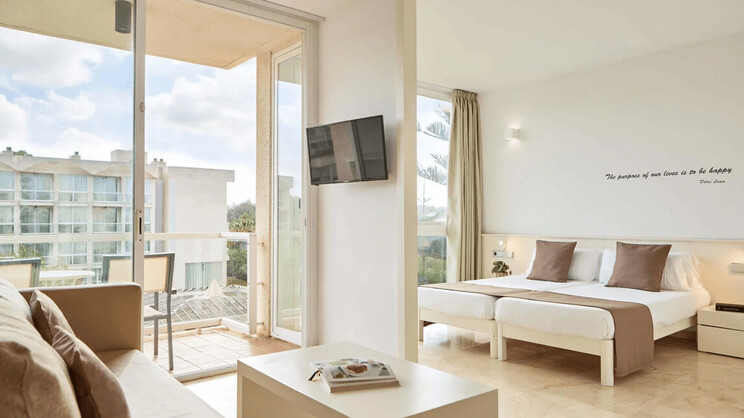 Junior Suite Pool View